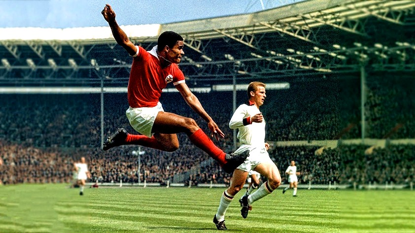 Eusébio, 80 anos: vídeos para apreciar o talento sobrenatural do Pantera Negra