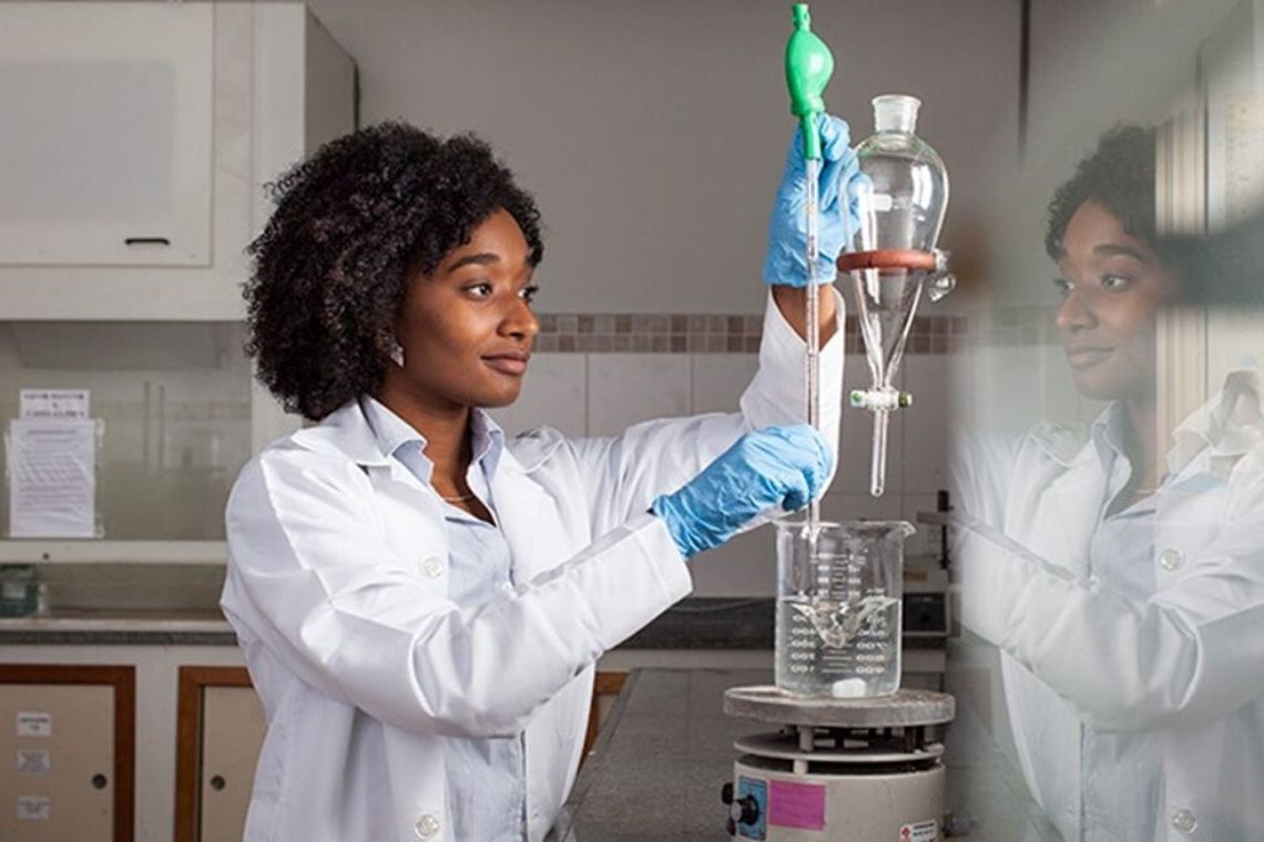 Conheça mais de 30 cientistas negras